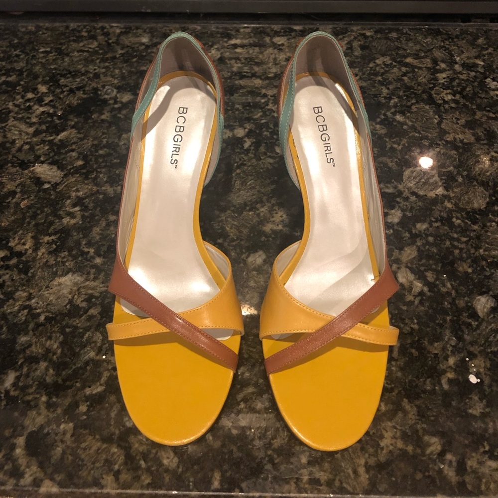 BCBGirls Bodicea Sandal - Size 9   Never Worn